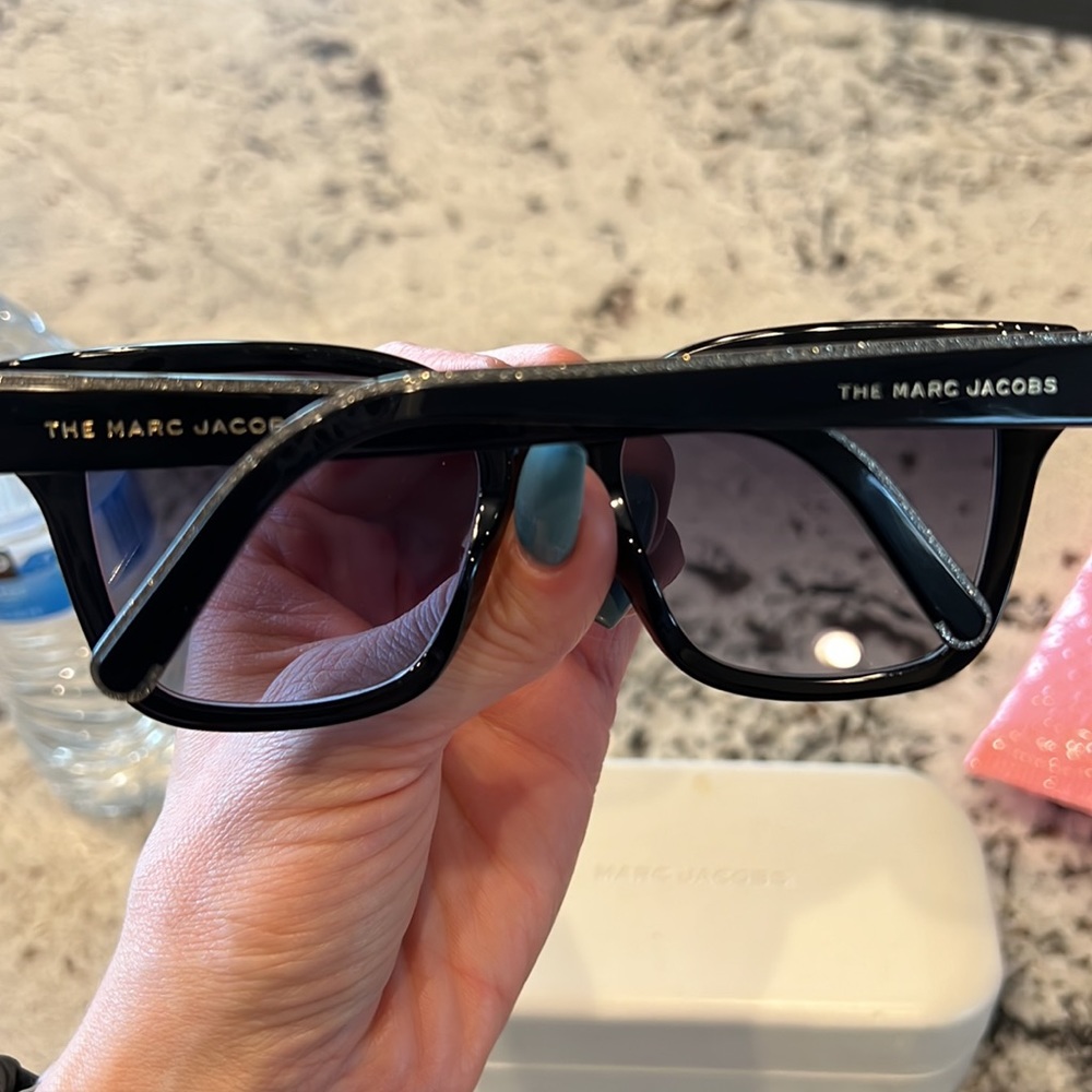 Marc Jacobs sunglasses - Picture 2 of 5